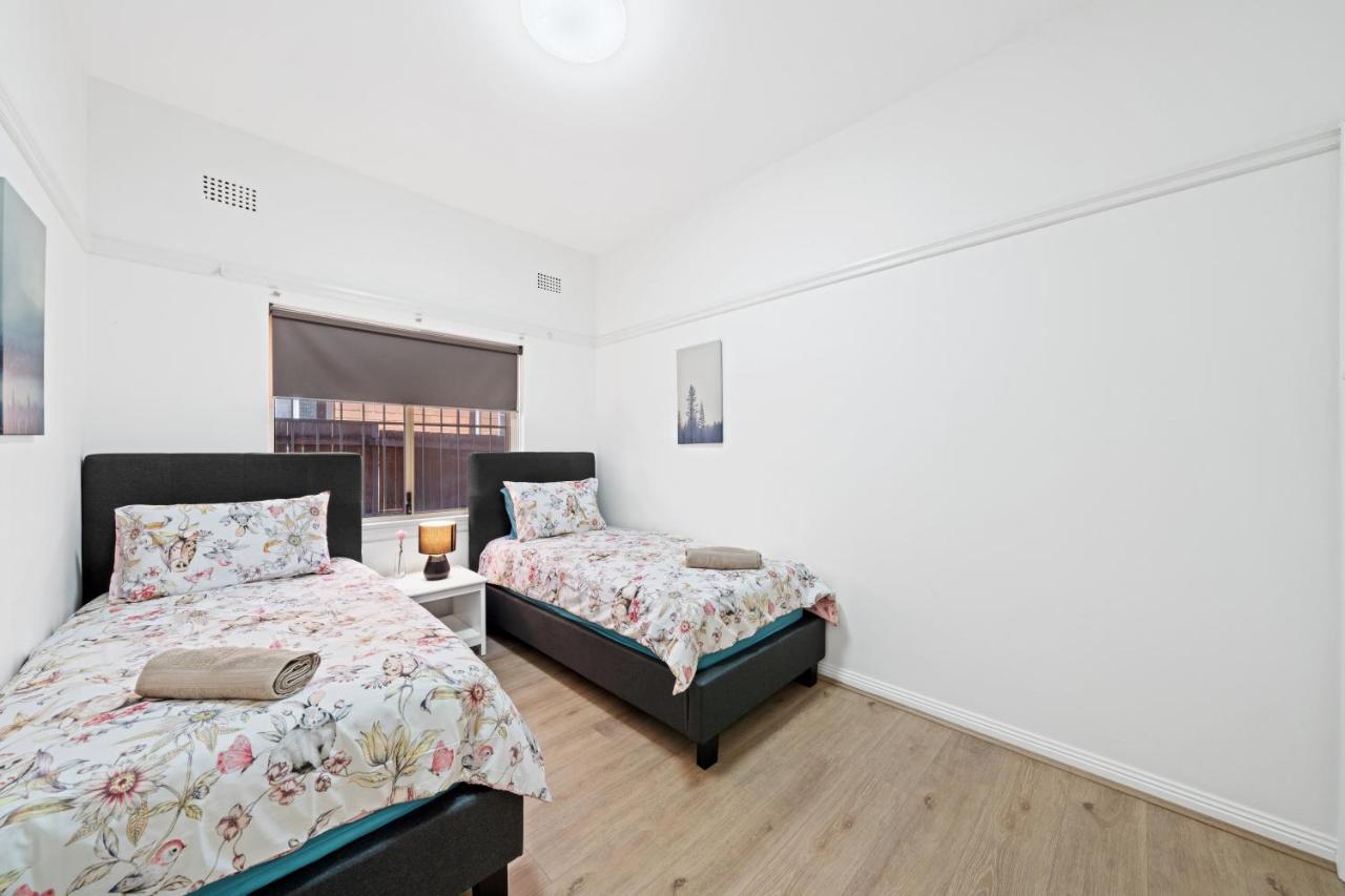 Burwood New 2 Bedroom 2 Bath Apt Free Parking ซิดนีย์ ภายนอก รูปภาพ