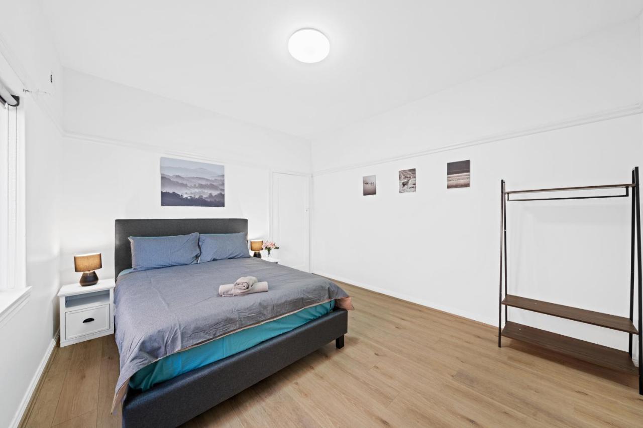 Burwood New 2 Bedroom 2 Bath Apt Free Parking ซิดนีย์ ภายนอก รูปภาพ